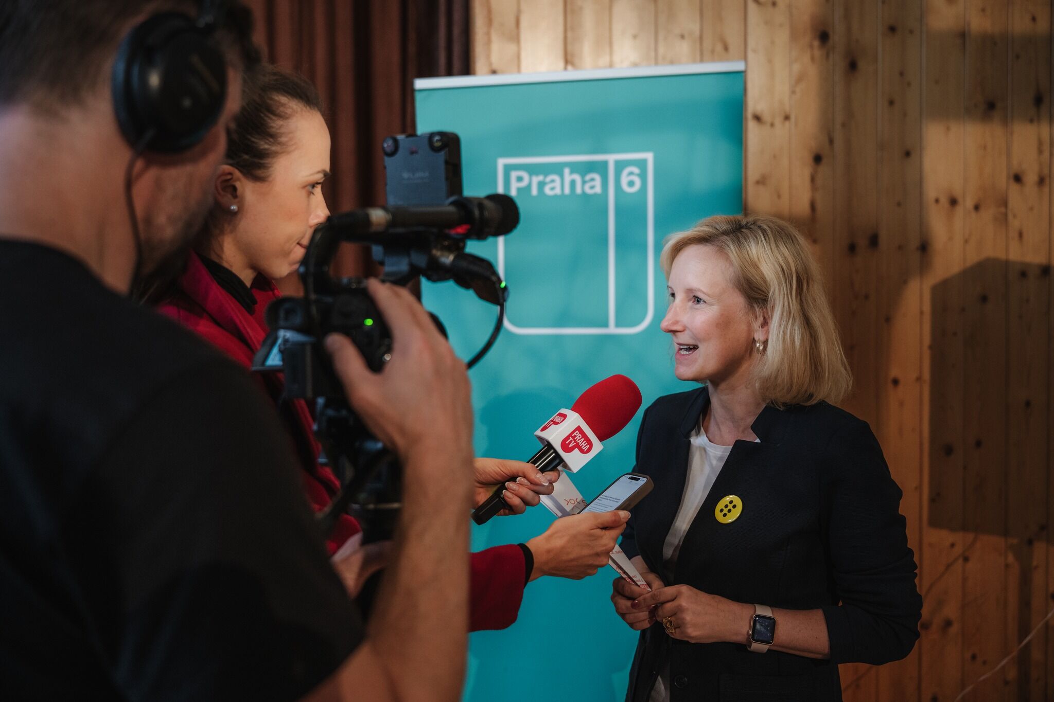 Mariana Čapková na veletrhu služeb pro podporu ohrožených rodin v Praze 6