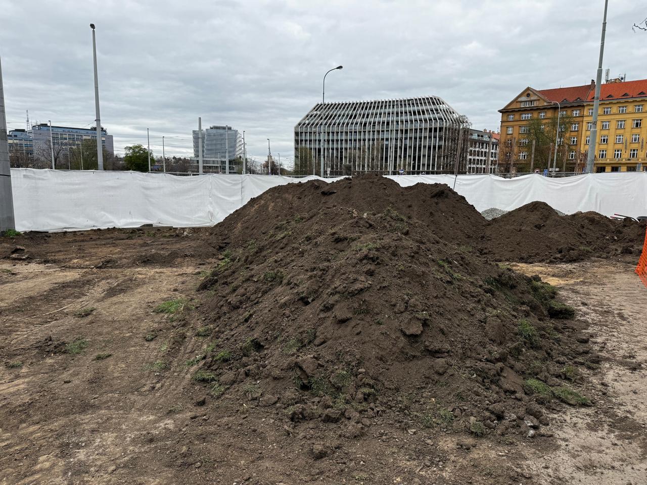 Revitalizace veřejného prostoru Kulaťák Praha 6 se zelení