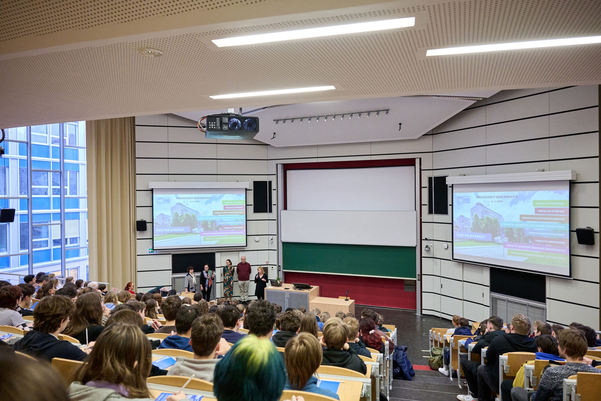 Projektový den ČVUT Praha 6 žáci ve fakultních prostorách