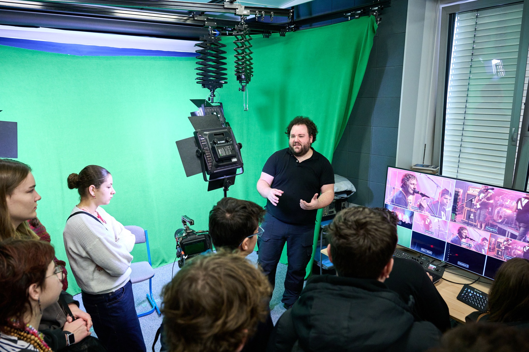 Projektový den ČVUT Praha 6 žáci ve fakultních prostorách