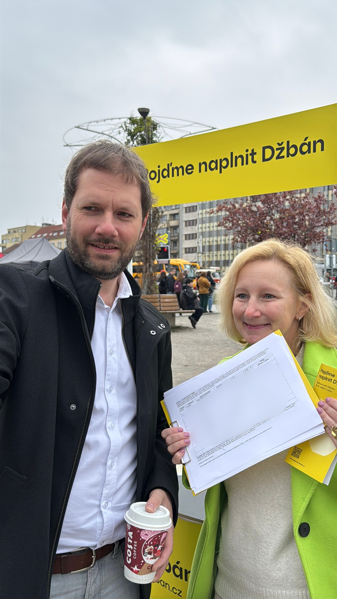 Sběr podpisů pro petici Džbán Praha 6 na Hradčanské