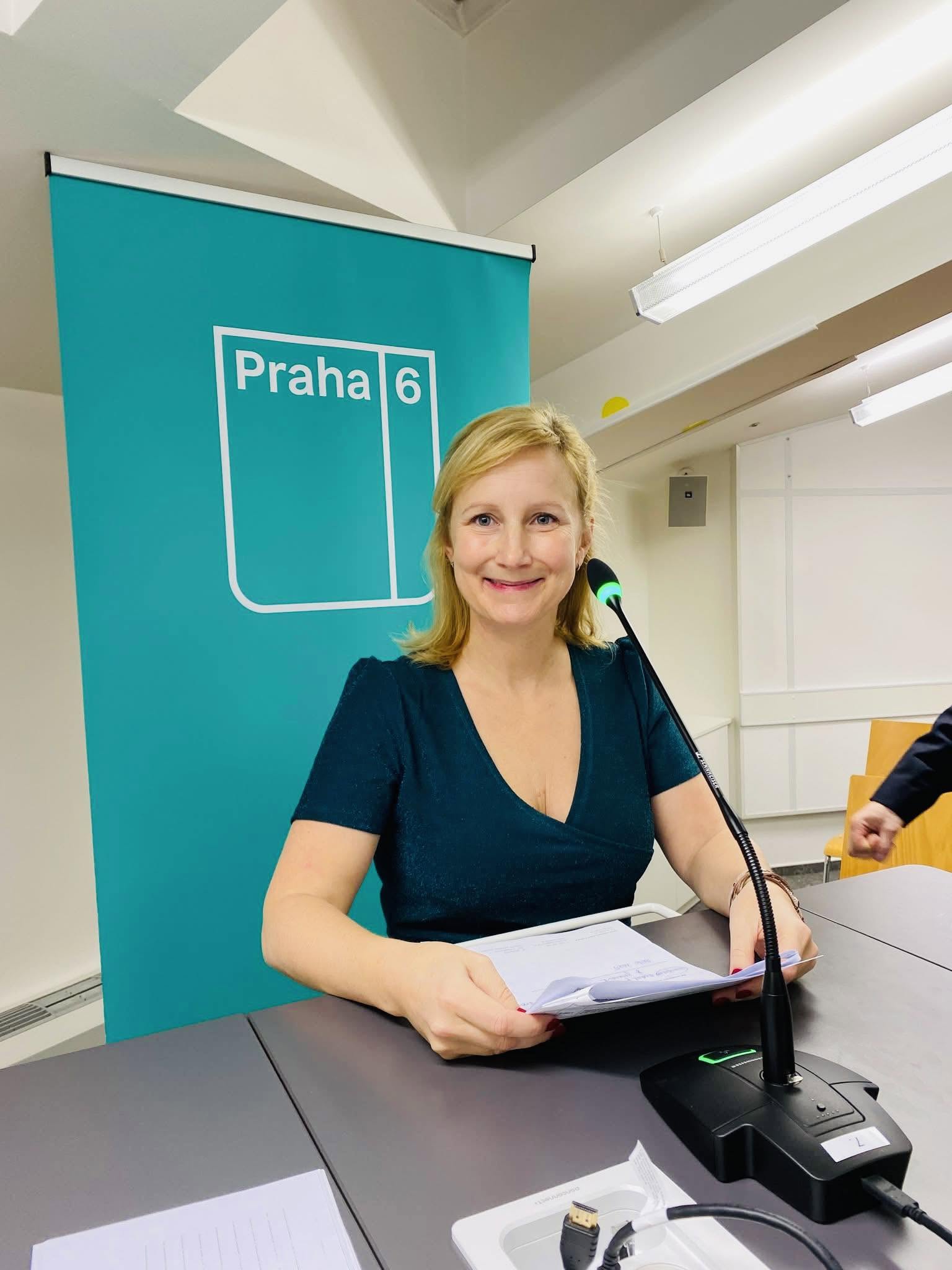 Areál školy Na Dlouhém lánu v Praze 6